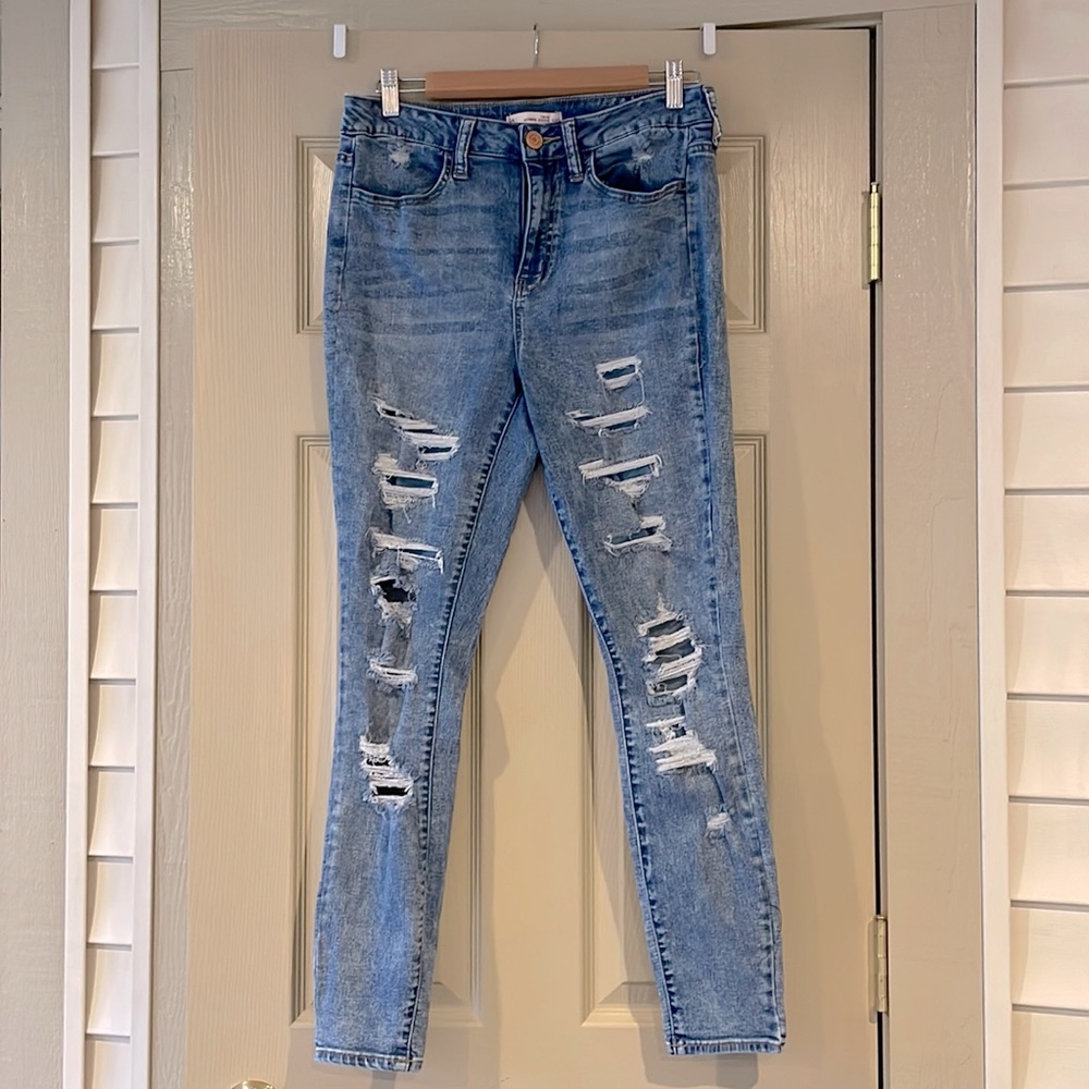Distressed SO jeans